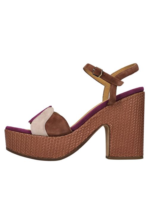 Sandali in camoscio. CHIE MIHARA | DIBER ANTEBERRY-OEACH-TERRA-CUOIO